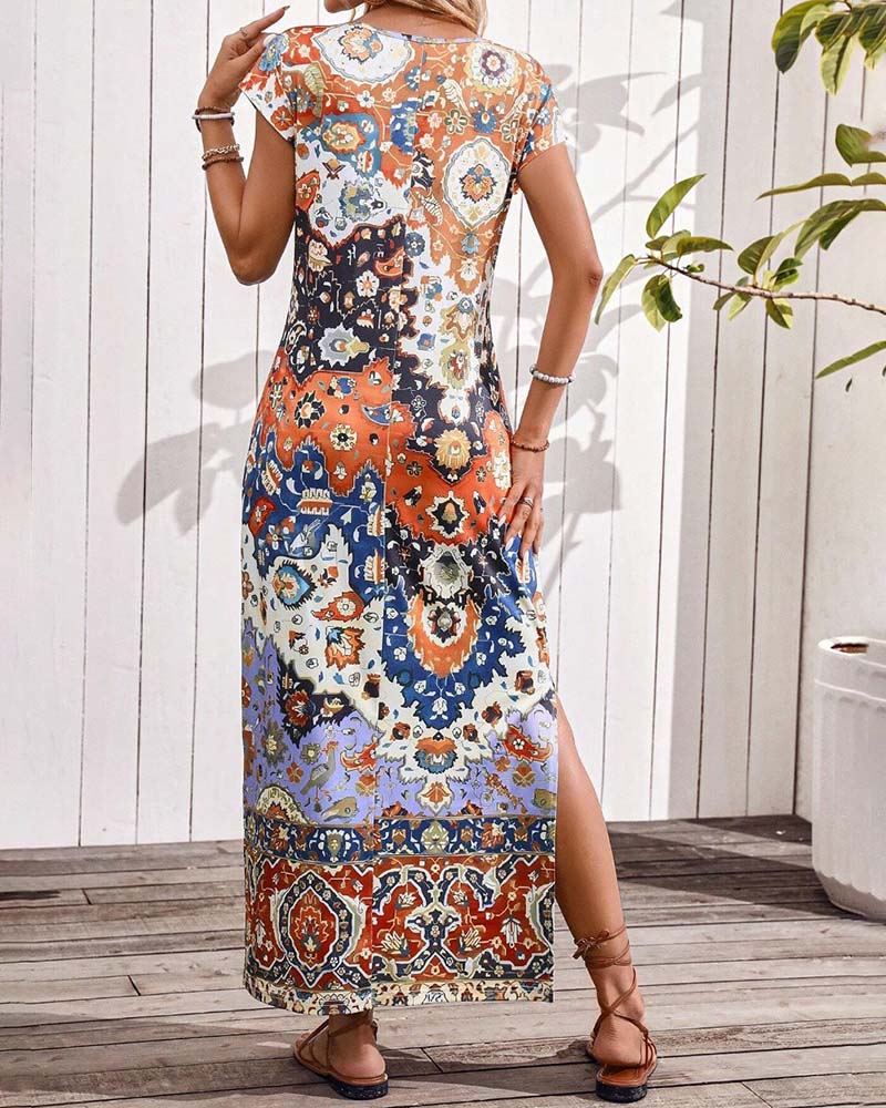 Van Beeck Amsterdam® | Kleurrijke casual jurk met print en splitten
