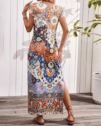 Van Beeck Amsterdam® | Kleurrijke casual jurk met print en splitten