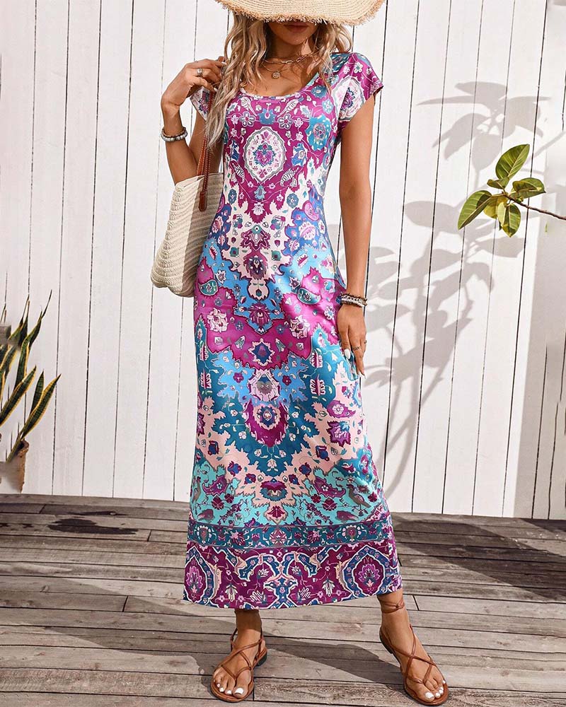Van Beeck Amsterdam® | Kleurrijke casual jurk met print en splitten