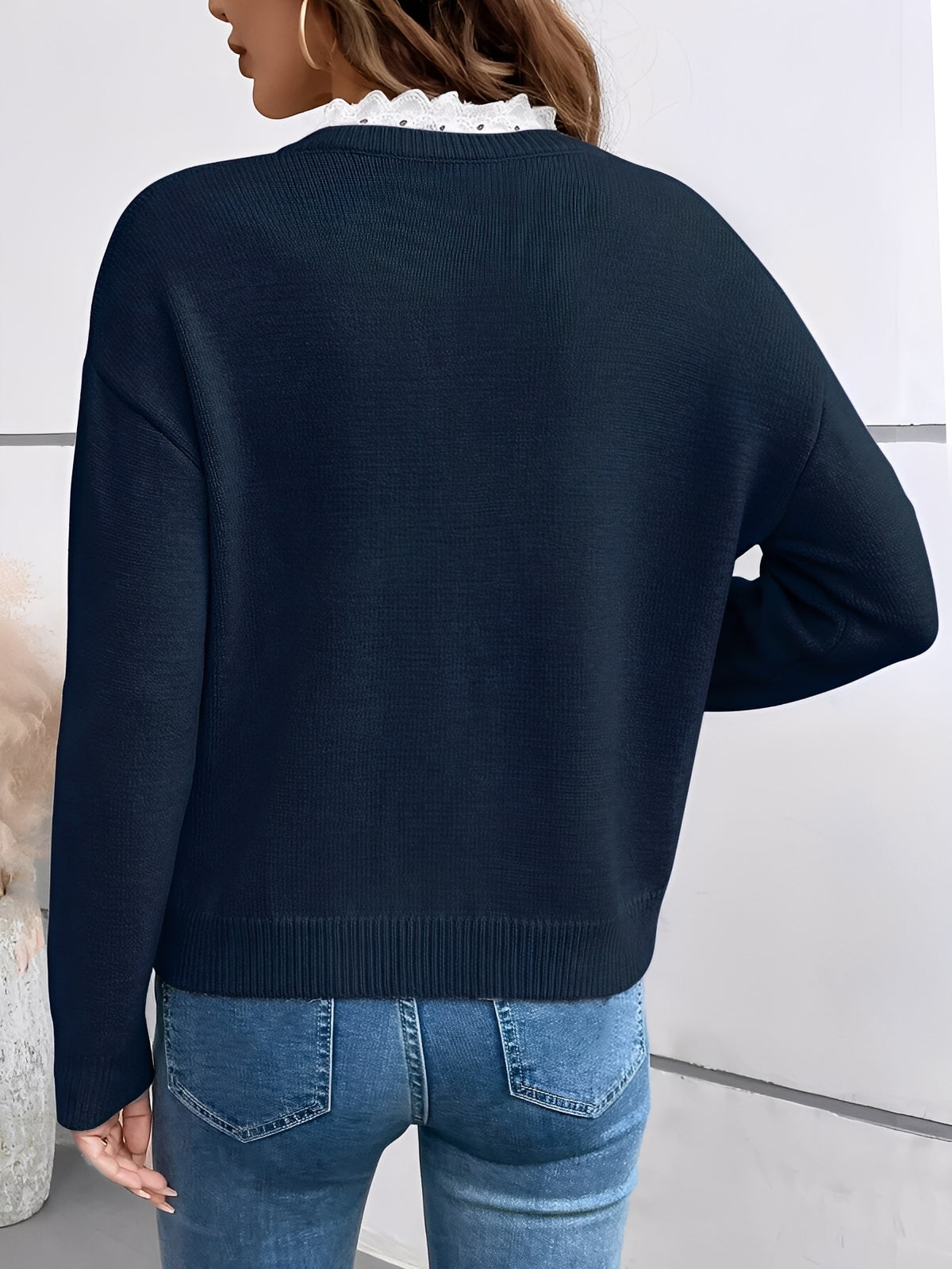 Van Beeck Amsterdam® | Chique Gebreide Trui met Elegante Kantkraag